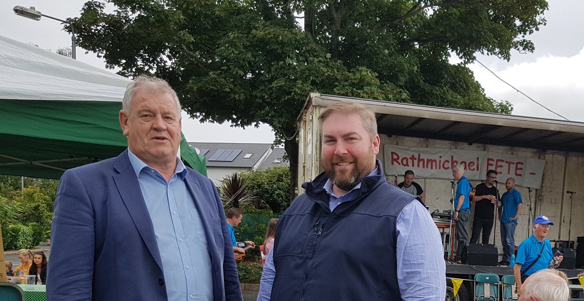 barrymward's tweet photo. Great crowd at the #Rathmichael Fête today. Well done to everyone involved. With @JimGildea2014 https://t.co/Cqs50x1ETu