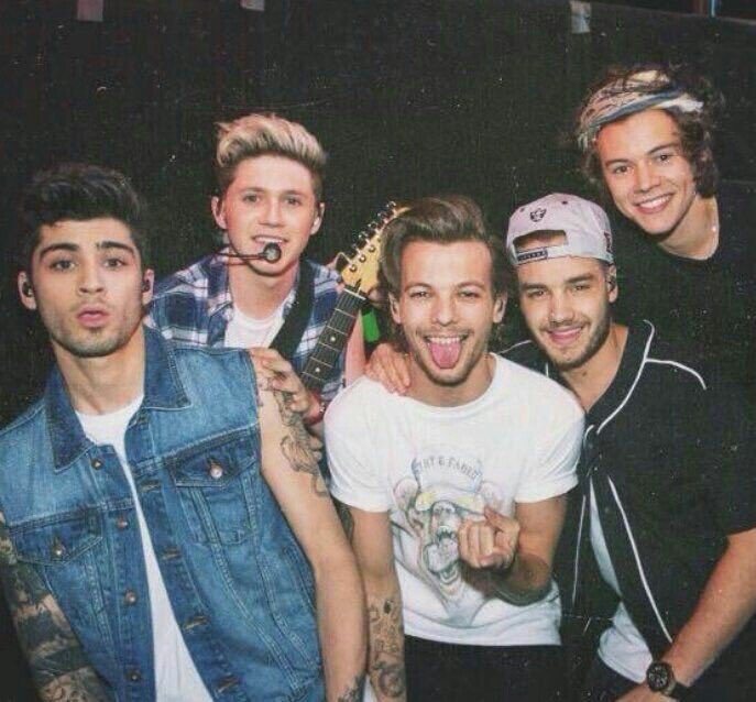 violetence's tweet photo. #1000daywithoutonedirection
черт возьми, столько времени прошло! https://t.co/u1QzaP5p8B