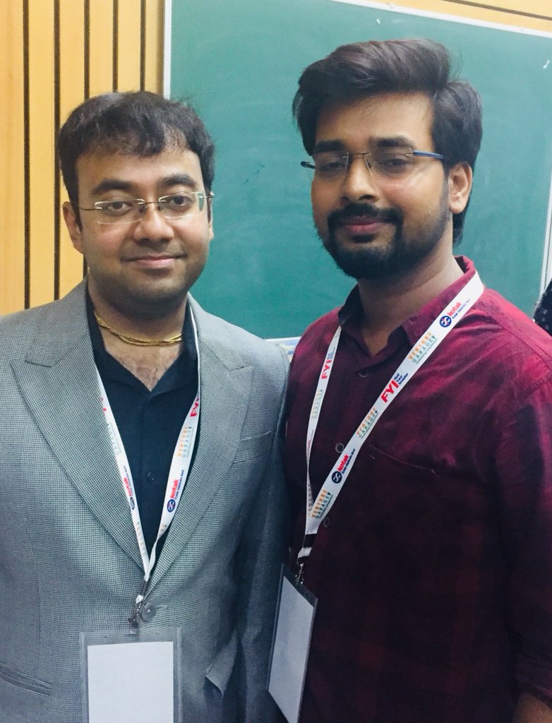 parallel_team's tweet photo. What will be the best solution for fund raising and the risk associated with #startup.
#parallel_team interacting with @aveloroy, Girish Shivani and many more key entrepreneurs to come up on a solution. https://t.co/R9OeTHdoD1