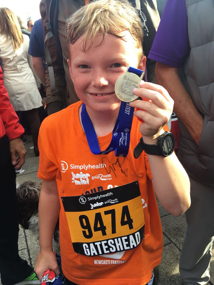 fell_lisa's tweet image. So proud of these two! mini North Run and Junior North Run done! Just the big one to go tomorrow! Bring on the Great North Run! Love this weekend so much! #family #greatnorthrun #amazingweekend #running @Great_Run