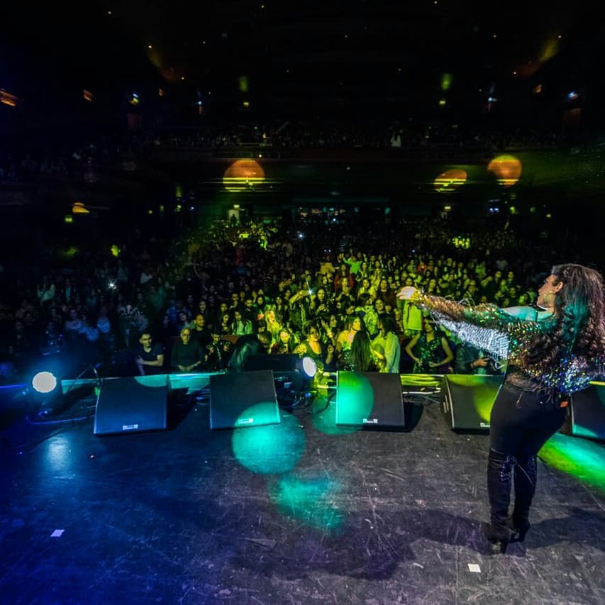 tulsi_live's tweet photo. Such an amazing Crowd it was @O2ApolloManc 
#tulsikumar @TulsikumarTK https://t.co/F3HiKIXPpR