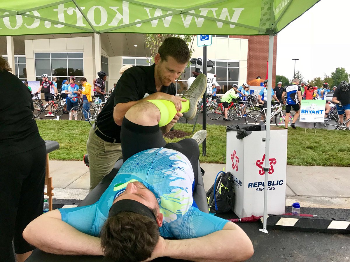 KORTPT's tweet photo. @KORTPT Team is having a wonderful Saturday morning participating @Norton_Health #BikeToBeatCancer KORT Clinicians are on-site performing #screenings &amp; #stretching exercises for #cyclists. https://t.co/2sDYzlj4oo