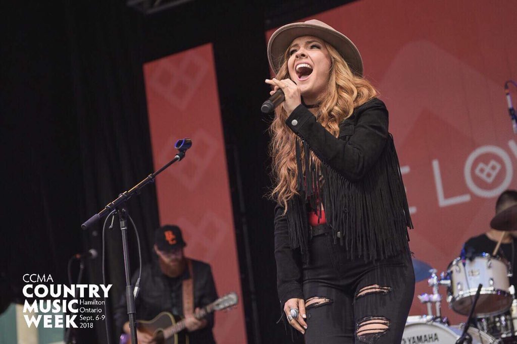 CCMAofficial's tweet photo. .@HeyLovelocks have brought the party to downtown #Hamilton for the @MDMRecordings showcase at the CCMA Fan Village 🎻 #CCMAawards #CCMAs #CCMAfamily #livecountry https://t.co/aIA1VE3BCP