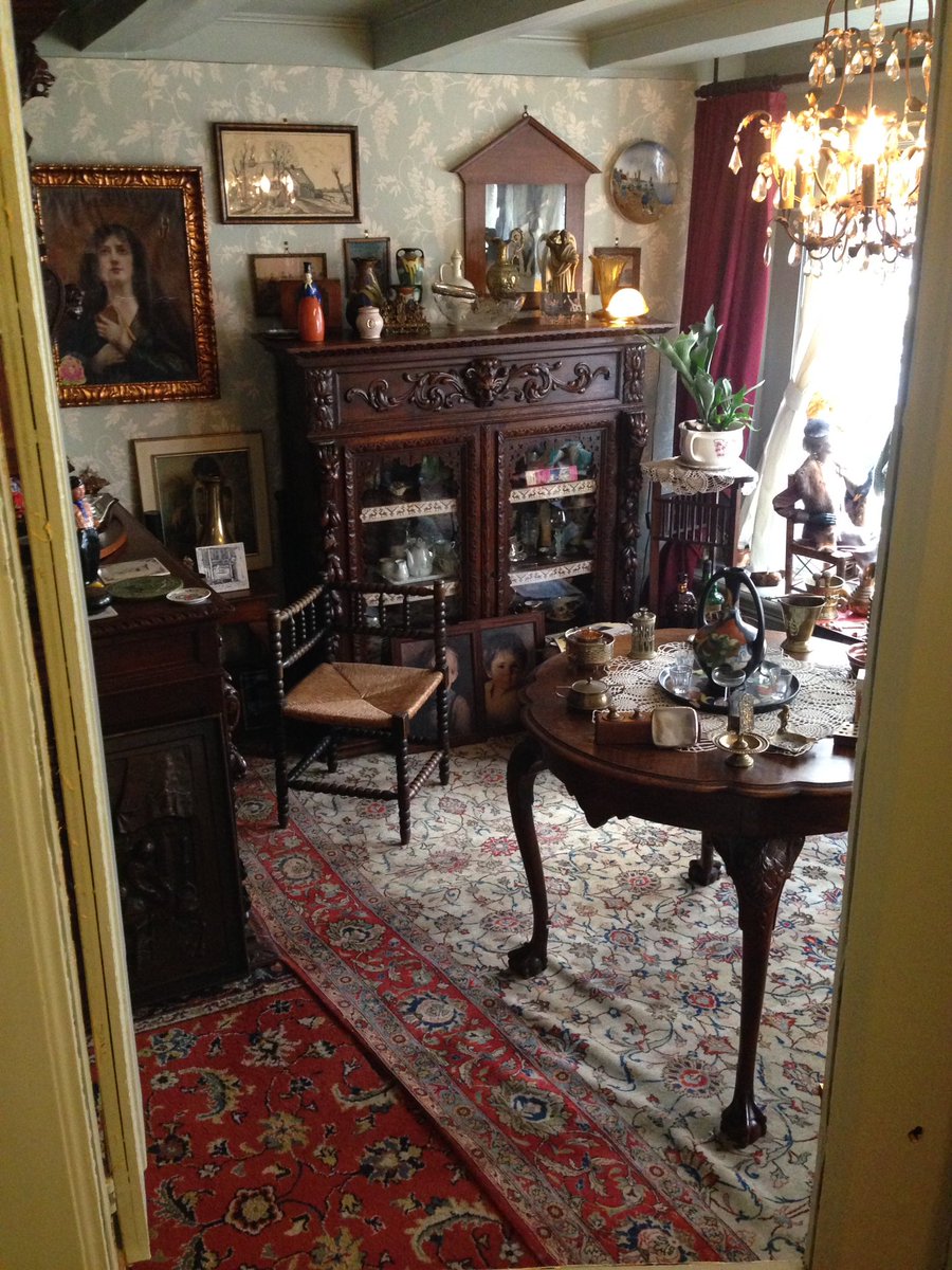 Als je iets bijzonders wil zien op <a href="/omd_amsterdam/">Open Monumentendag</a> ga dan naar de bovenwoning van Bet van Beeren op de Zeedijk!@DianavanLaar #museumwoning