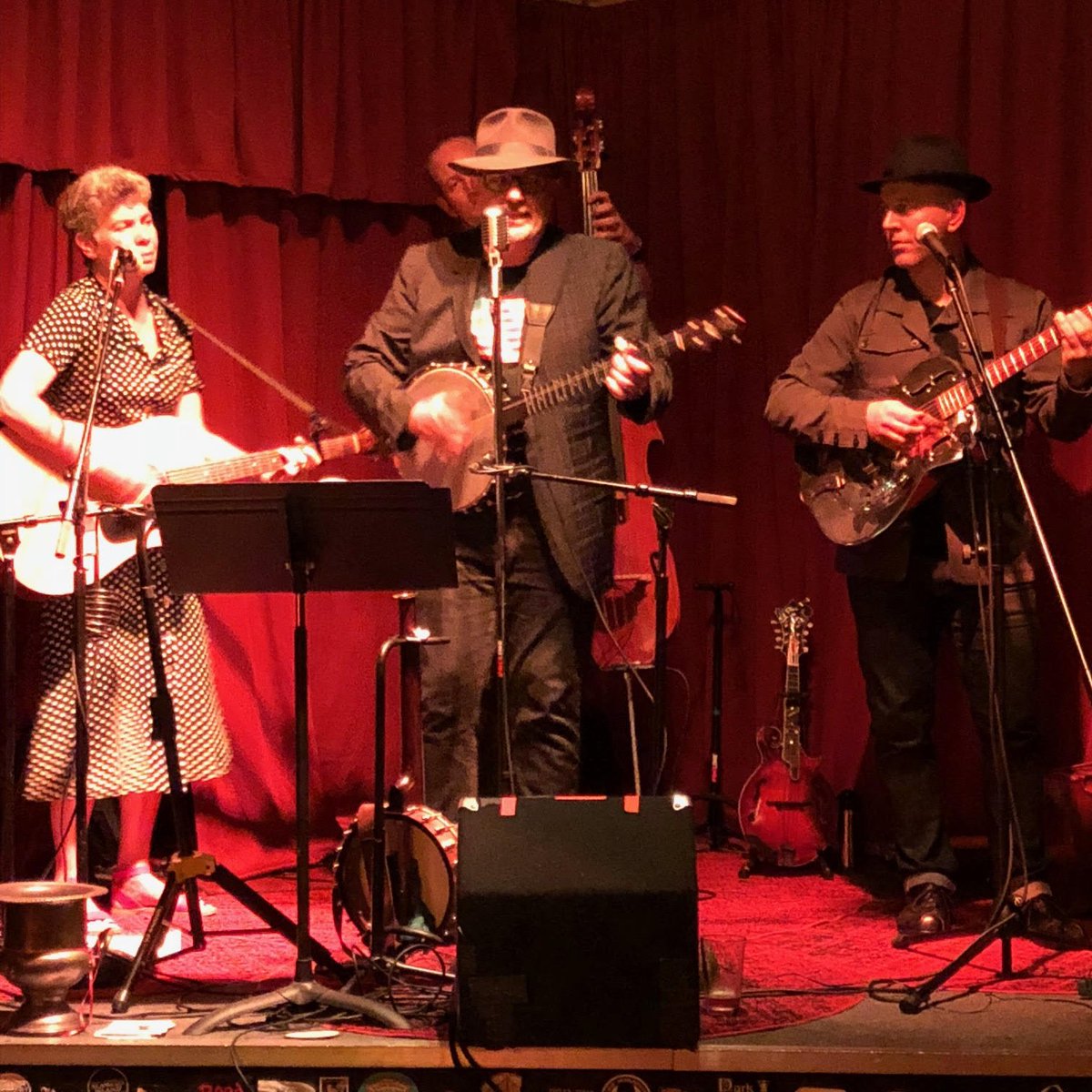 TONIGHT at 7 Chickens on Wood Stringband is going to have a great set here at The Local in Alameda! Come have a happy hour drink and listen to some great live tunes... <a href="/thelocalalameda/">The Local, Alameda</a> #livemusic #alameda #stringband #music