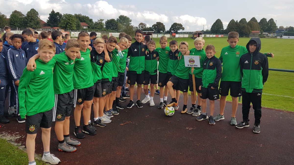 skrapid's tweet photo. Wir wünschen unserer U13 viel Glück für den morgigen Finaltag beim Turnier in Otterfing 🇩🇪 💪😀 #youngsters #skrapid https://t.co/aR4zVZgWmh