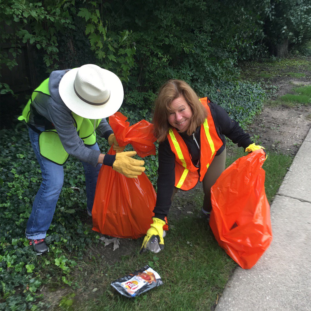Evanston Lighthouse Rotary Club tweet media