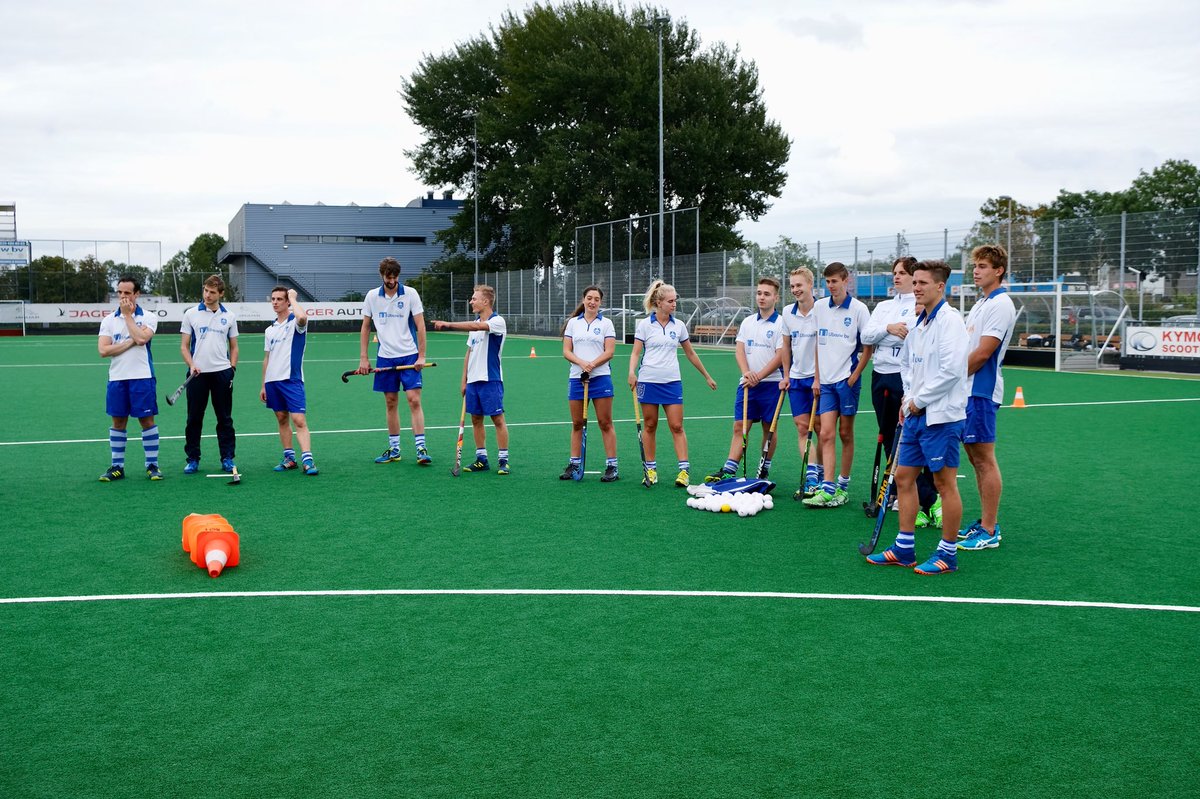 Stadspartij's tweet photo. Opening van het waterveld bij de Mixed Hockey Club Purmerend. https://t.co/K8WgamEBYx