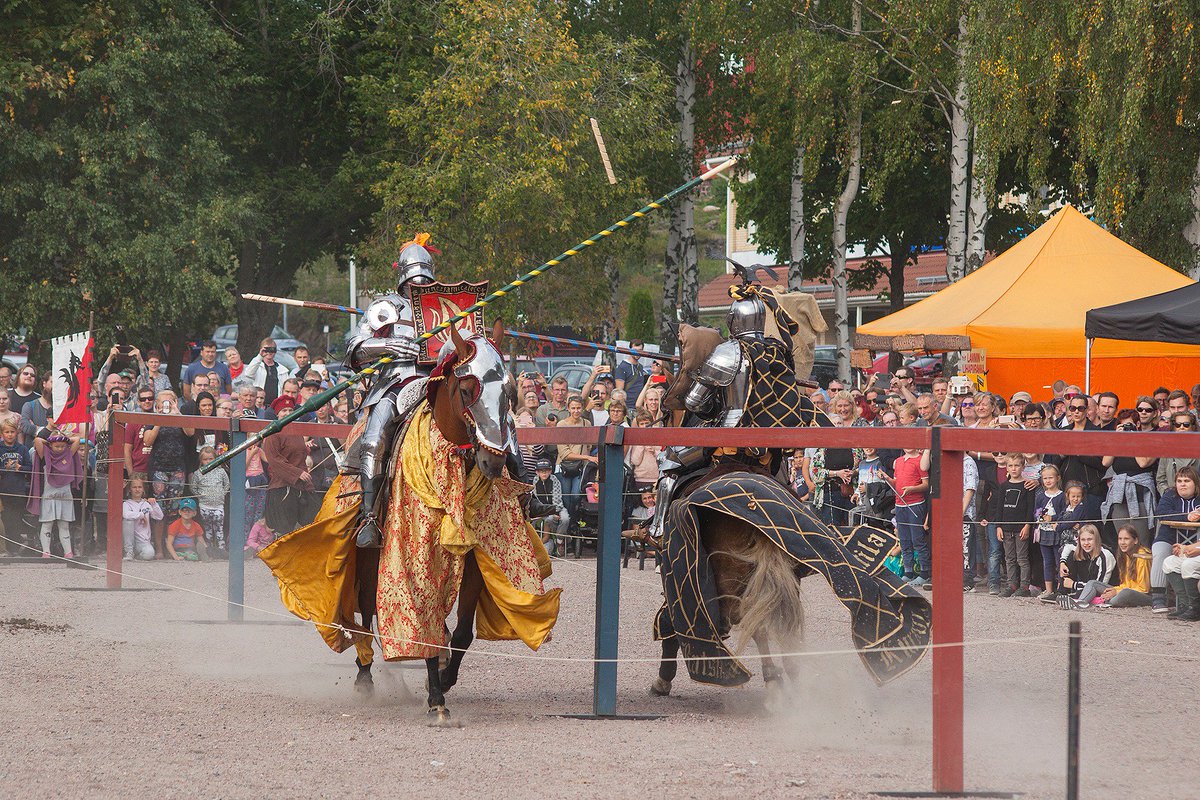 merineider's tweet photo. Today was medieval Market day at #septemberopen in Taalintehdas #Finland. These shots are from amazing #tournament show by awesome @rohantallit. #jousting #medieval #socool #Imsotirednow https://t.co/VenUoPT9WI
