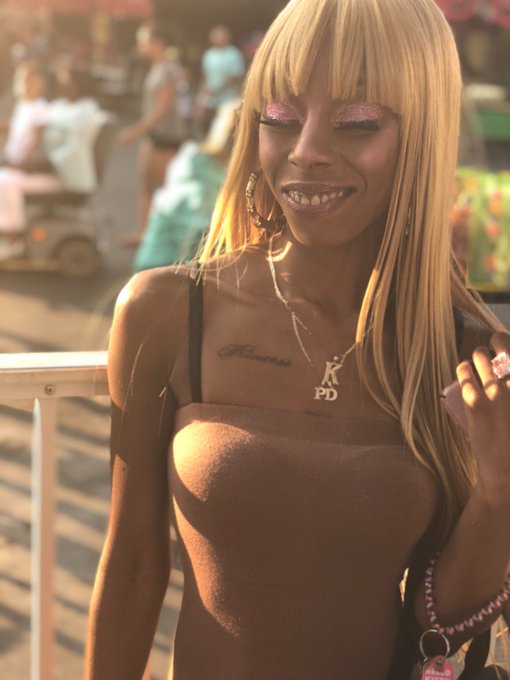 Pix from my bday 🙄Great America, I&rsquo;m just a big ass kid with a huge sex drive and great Blow Jobs (kinda<a href="/tag/picstore"class="tags"><span>#picstore</span></a>