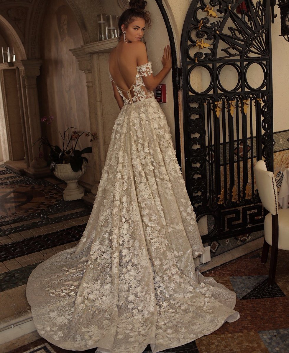 ❁; Prιмer veѕтιdo.

                                  › #HunaOatc