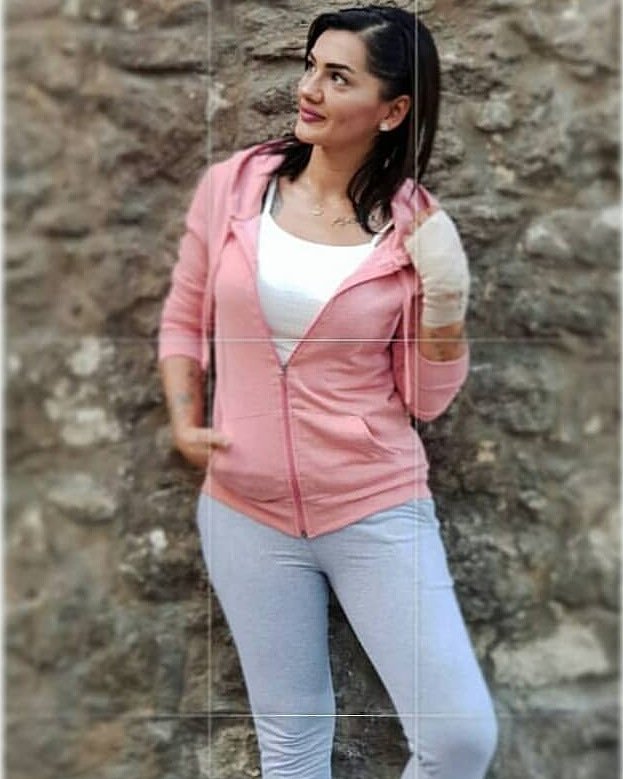 Hayatta her şeye rağmen güzel olduğunu hissettiren insanlar vardır. İyi ki var o insanlar 😘❤ <a href="/ultraslanayca/">Ayça begen</a>