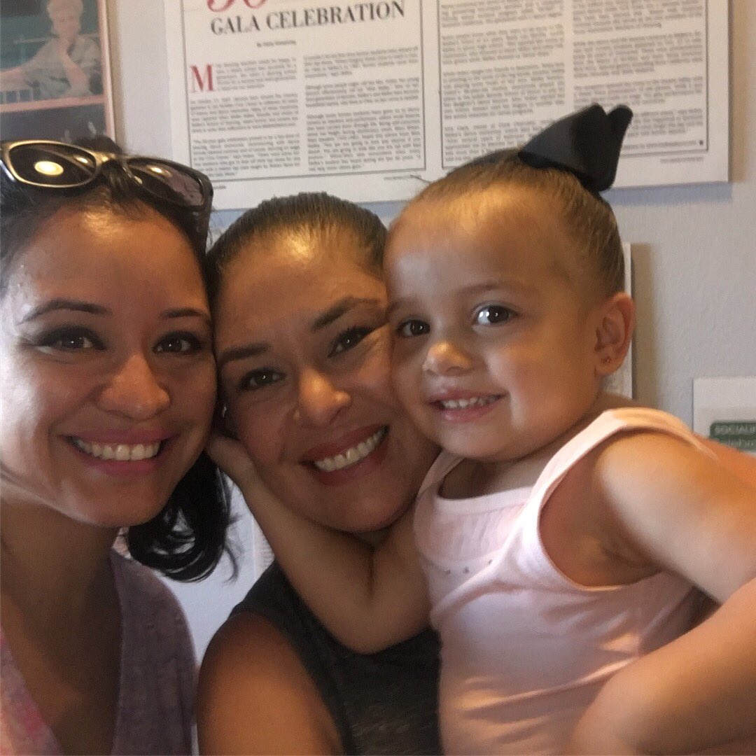 amaworsham's tweet photo. Today, we danced and we loved it! @_michellelee12 @er_garza252 @melbasdance #dancelikeamelbasgirl #melbasdance #day1 https://t.co/NYxlaISVTq