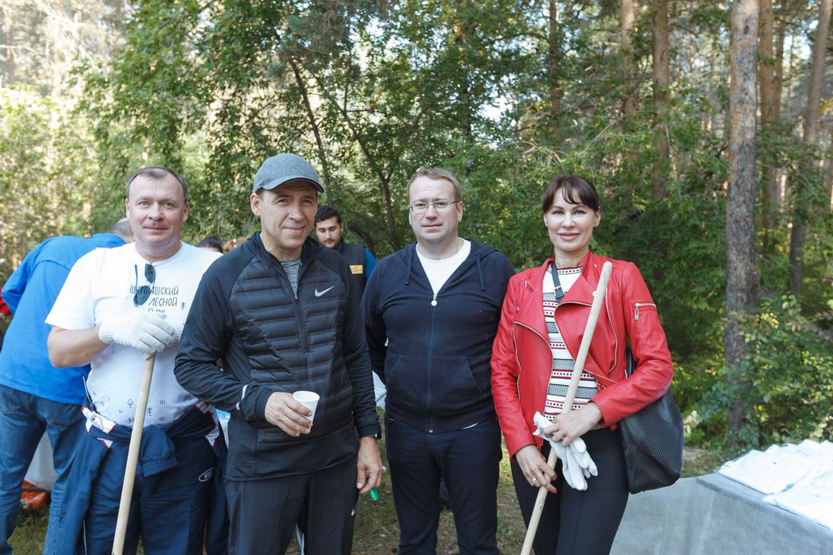 rusgreens's tweet photo. Губернатор Свердловской области дал старт всероссийскому экологическому субботнику #ЗеленаяРоссия  #Свердловскойобласть #субботник https://t.co/C5yYNXGKpw https://t.co/alLqLl28tG