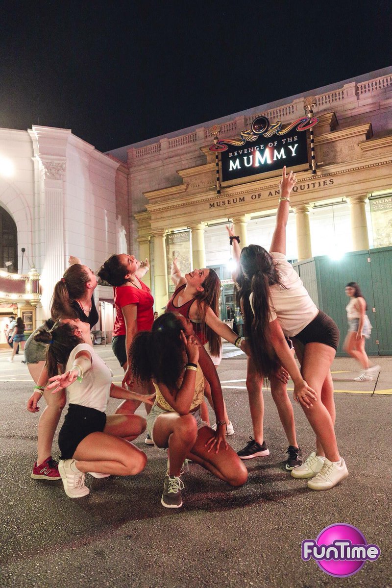 Funtime15's tweet photo. FunTime Magical Nights en...

🎡 Universal Studios (dale RT) 
🎢 Busch Gardens (dale FAV) https://t.co/dsIn4yweyG