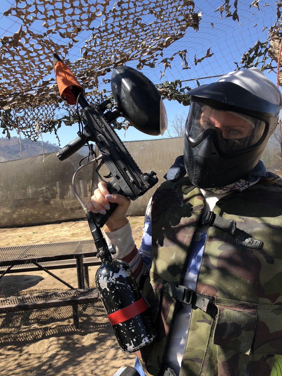 LeslieZemeckis's tweet image. Strike a pose @strykerpa #paintball