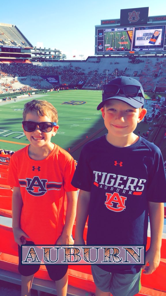 jessielizzy321's tweet photo. #WarEagle #gameday https://t.co/fCCyxFlAJs