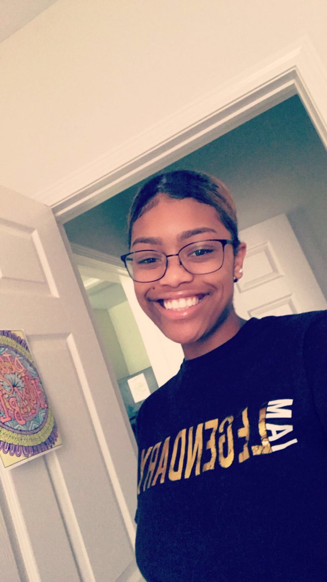 bowiestate2021's tweet photo. #imattercampaign #bowiestate #2021nationwide #BSU21 
💛🐶🖤
@tayloreongell  
HEY BULLDOGS! my name is taylore; I major in early childhood education. Serving as your sophomore class marketing director. https://t.co/DqwcncJN56
