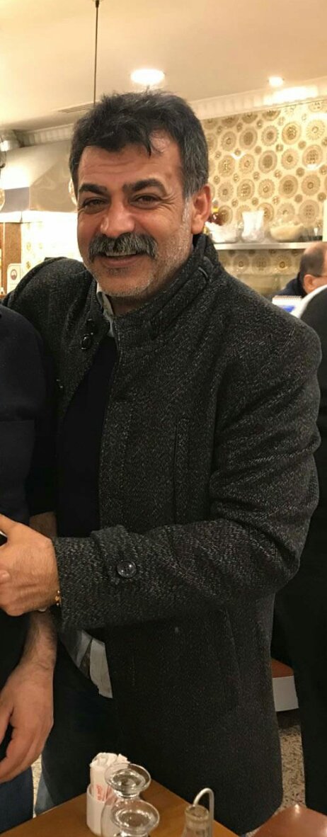 Berkbekir_'s tweet photo. GÖKHAN KIZILTEPE-Komiser Y.

İşkence'nin en çok yapıldığı birimlerden olan İstanbul Terör Şubesi'nde çalıştı.

Bir kadın avukata işkence yaparken yakalandı ve odasında suç aletleri bulundu.
Şimdi kendi Avukata muhtaç ...

#VATANdaYineİŞKENCE https://t.co/lgAVAW2wVr
