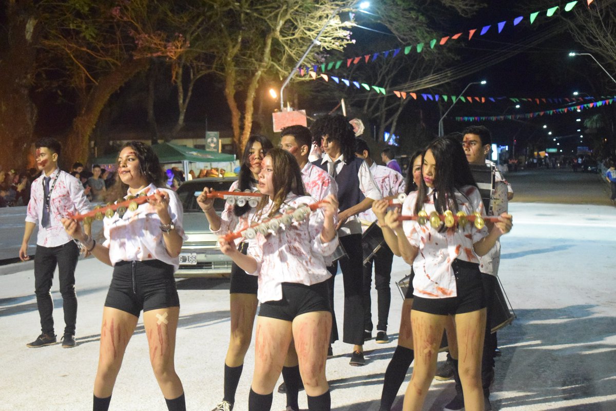 VirasoroMuni's tweet photo. #Primera noche de la Estudiantina 2018 en Virasoro 🎆
En la jornada de ayer se llevó a cabo la primera noche de la #Estudiantina2018 en la Av. Lavalle después de 16 años.
#Tranformando #VirasoroCiudad #Estudiantina2018 https://t.co/5sjCF65Llv