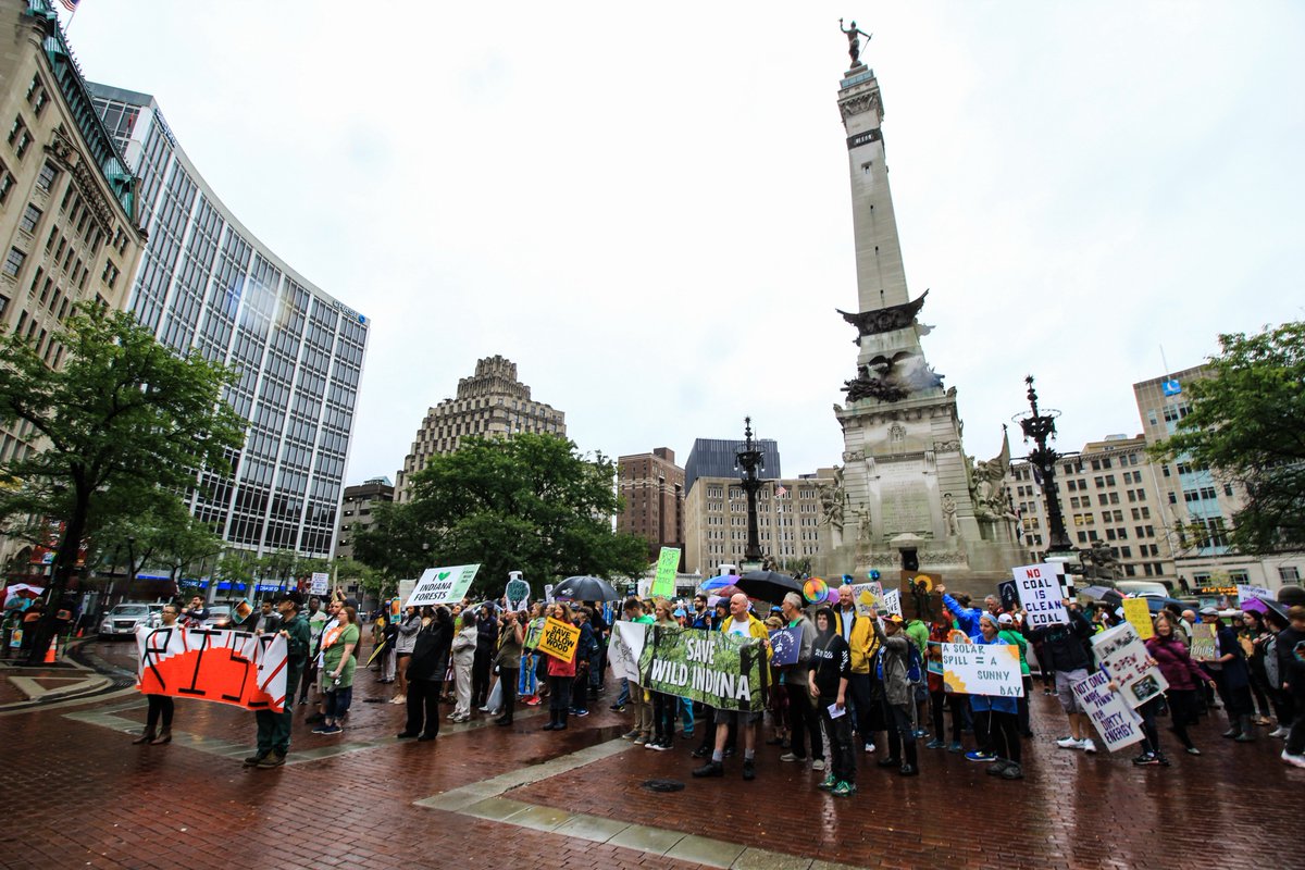 2/2 A selection of photos from this morning's march for #ClimateJobsJustice. 

<a href="/HEC_ED/">Hoosier Environmental Council</a> <a href="/INBeyondCoal/">Indiana Beyond Coal</a> <a href="/INforests/">Indiana Forest Alliance</a> <a href="/HoosierChapter/">Sierra Club Hoosiers</a> <a href="/PowerIndyFwd/">Power Indy Forward</a> <a href="/HoosierIPL/">Hoosier IPL</a> <a href="/cacindiana/">CAC Indiana</a> <a href="/GreenLatinos/">GreenLatinos</a> @ortizee21ios08 <a href="/jwjindy/">Central Indiana JWJ</a>