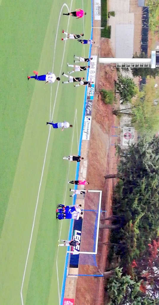 CD_Izarra's tweet photo. CANTERA | Nuestro Juvenil de Liga Nacional ha vencido esta tarde en Merkatondoa por 3-0 a la @udcTxantrea en su estreno liguero esta temporada. Gran deportividad de la @udcTxantrea Mucha suerte esta temporada. 🔵⚪⚽ https://t.co/ikrjL5iSNm