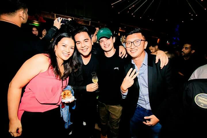 jadineaddictz's tweet photo. MUSIC BY: KEITH BRYAN HAW, MARS MIRANDA & EURIC LUMANOG.
PHOTOS BY: Neil Bengzon Photography. (neilbengzon71).
#REVELATTHEPALACE
#EXCESS
#THEPALACEMANILA
#MANILANIGHTLIFE
#3 #jamesreid #jadine Β© revel at the palace https://t.co/U2GNlbkPXj
