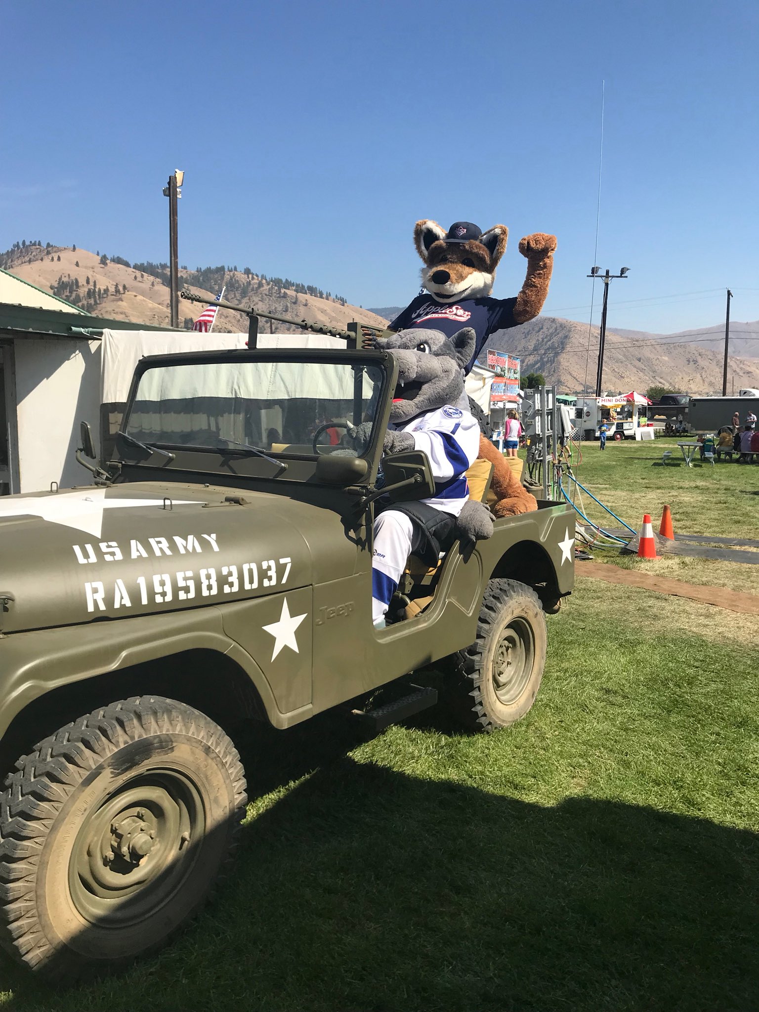 Wenatchee AppleSox on Twitter: "But in all seriousness, who was crazy