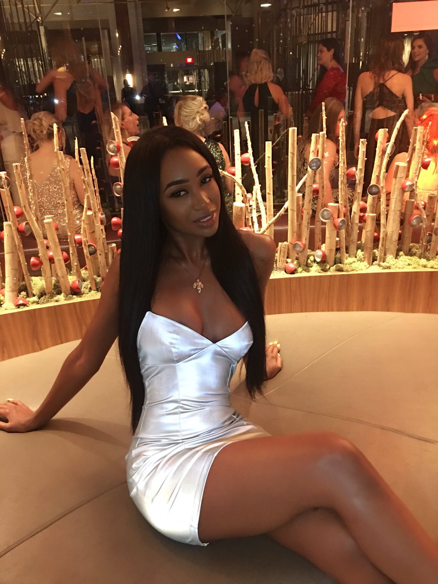 VannahFrancess's tweet photo. heard u were looking for me https://t.co/fvyK68kFto
