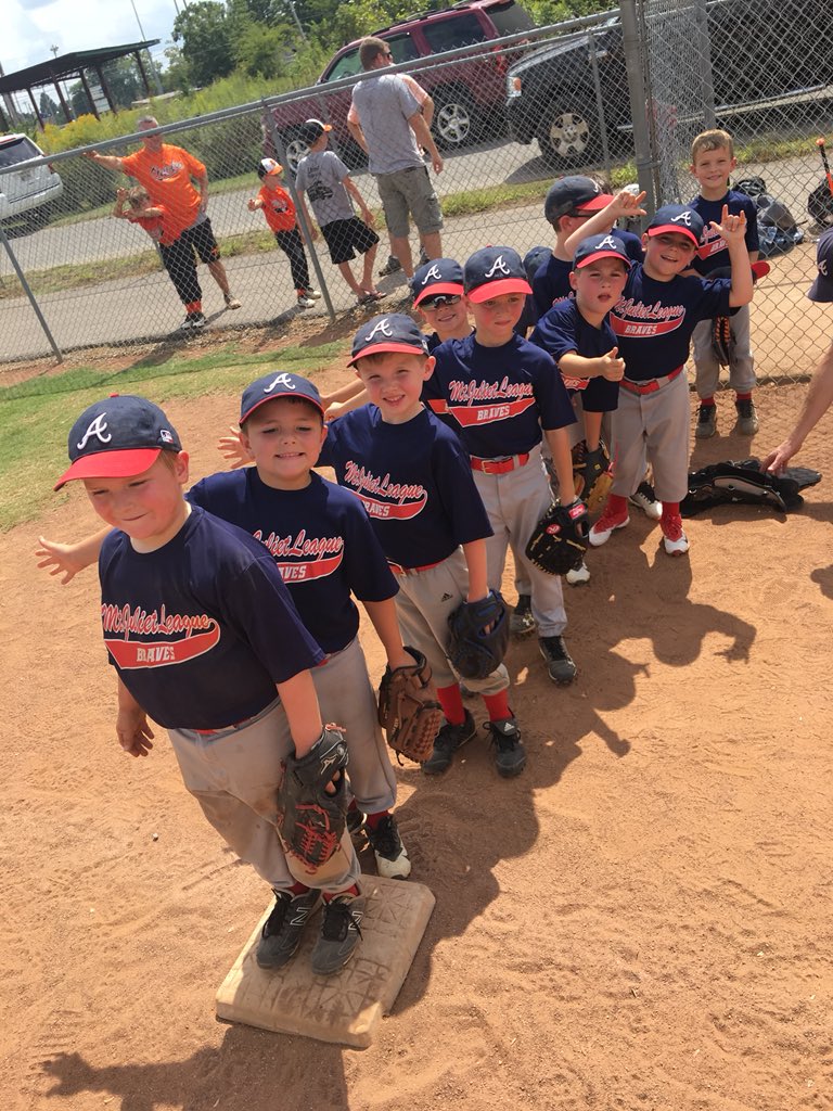 Bonecoach's tweet photo. Soaking this guy’s childhood up with sweat today! He keeps having fun and getting better every game. #Chopon #Hotbaseball https://t.co/XnGVwJBmMO