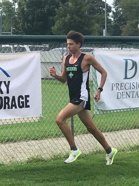 Pickens_XC's tweet photo. Our Varsity Boys team raced in the Purple Striders Invitational in Bowling Green, KY, today!

Seth White placed 5th overall, and our team placed 5th out of 27 teams!

Way to go, guys!! #runPickens #pickens_XC #godragons #DragonNation

📷s: Rhonda Roper Gibson https://t.co/9LkcxWwwg0