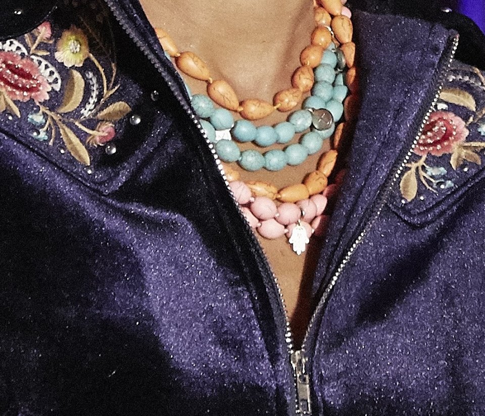 Nadiya_Officiel's tweet photo. Gamme de bijoux Unity #madeinfrance #bagues #joncs #sautoirs #rings #bracelets #necklaces or 18 carats, argent 925 associés à des pierres semi-précieuses  
bénéficiez de 15% de réduction en rentrant le code promo #SONIRVANA lors de votre commande ☺️ 👉 https://t.co/Jeuk6wN1cx https://t.co/iqaO4UHztY