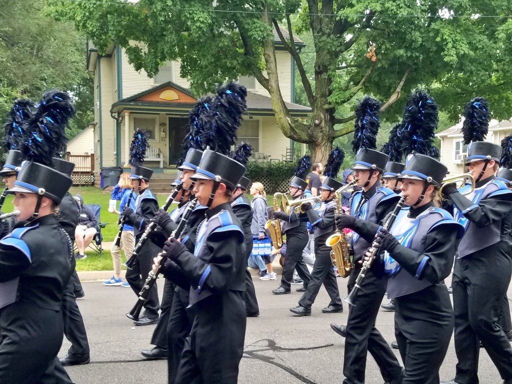 OlatheWestCheer's tweet image. who are we??-
O L A T H E 🦉 W E S T! -
-
g r e a t  j o b  showing your 
#owpride this morning at Old Settlers!
-
#owcheer #owband #owdance #owentheowl #oldsettlers18