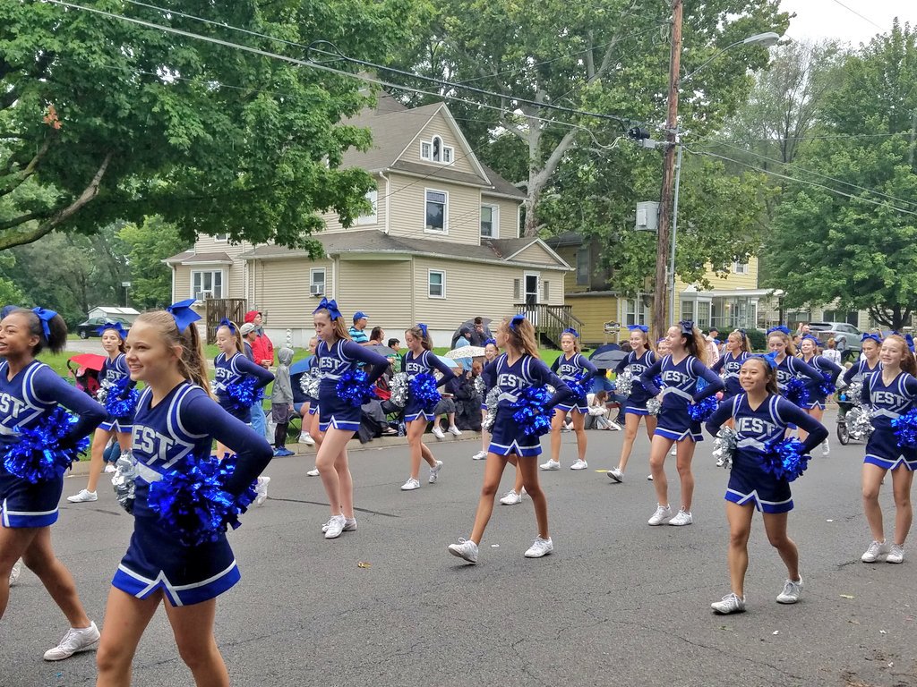 OlatheWestCheer's tweet image. who are we??-
O L A T H E 🦉 W E S T! -
-
g r e a t  j o b  showing your 
#owpride this morning at Old Settlers!
-
#owcheer #owband #owdance #owentheowl #oldsettlers18