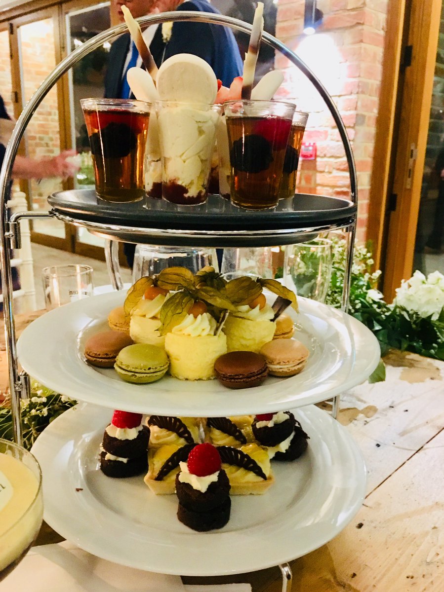 #tricaz so what’s everyone else having for dessert?? Xxx