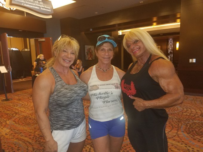 With my #femalemuscle sisters in Phoenix! Michelle and Maryse! https://t.co/abs6MceWa0<a href="/tag/femalemuscle"class="tags">#femalemuscle</a>
