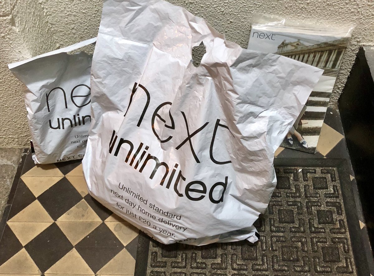 VawserVictoria's tweet photo. @nextofficial @nextofficial thanks for your call and idle promises...guess what...the parcels are still here. https://t.co/6BBH69zrXY
