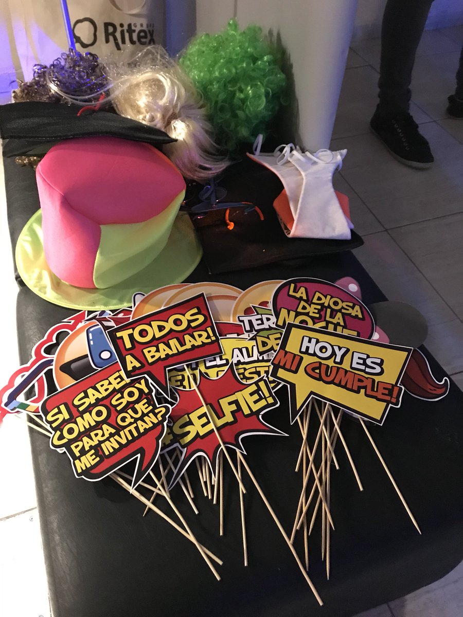 filterpic_ok's tweet photo. ¡TÓTEM SELFIES!📸
Ideal para cumpleaños y eventos 🤪
No dudes en consultarnos todas tus dudas a cerca de #FilterPic
#Cumpleaños #Eventos #Fiestas https://t.co/dF3klqrRK9