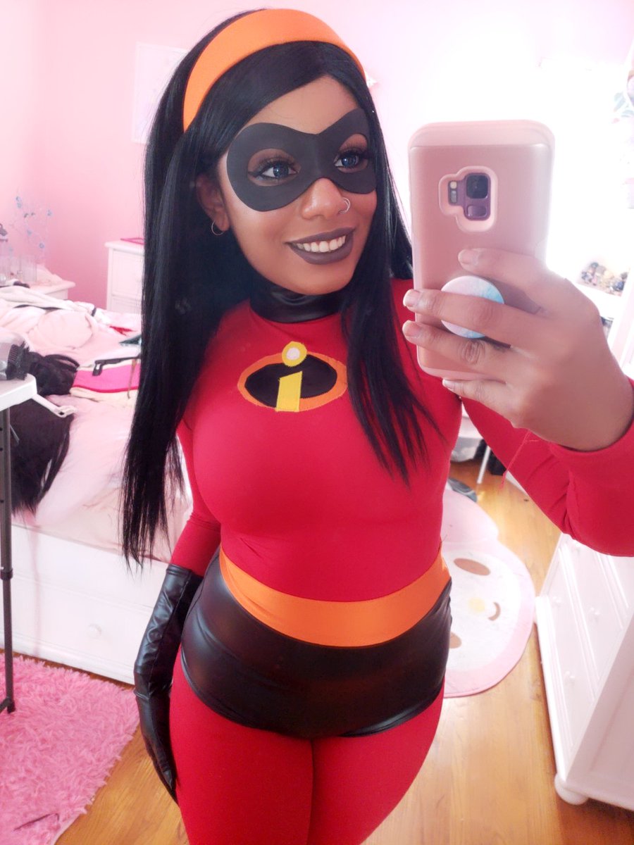 Violet Parr heading to #LBCC2018 Full costume made by me.