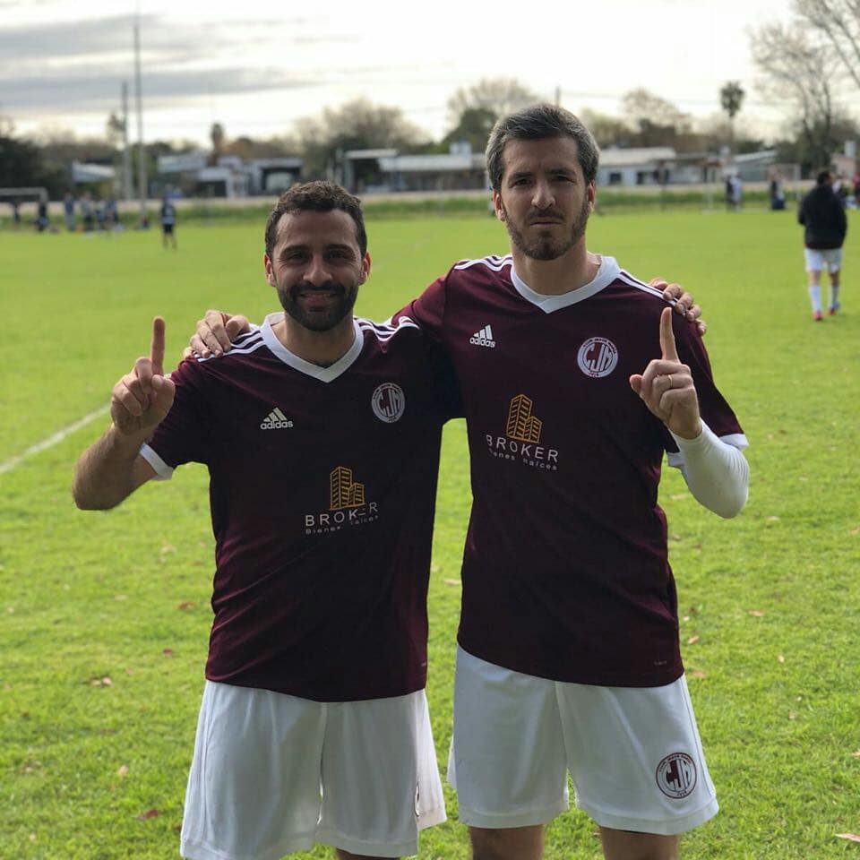 ClubJesusMaria's tweet photo. |PRE SENIOR|

CJM 2 - 1 @Wolframio_U

➡ Goles: AWA y Wai
➡ Jugador Sara: Gabriel Souto
➡ Jugador bruta: El Abuelo

A seguir así 👏💪⚽ https://t.co/XnpjvyiyjU