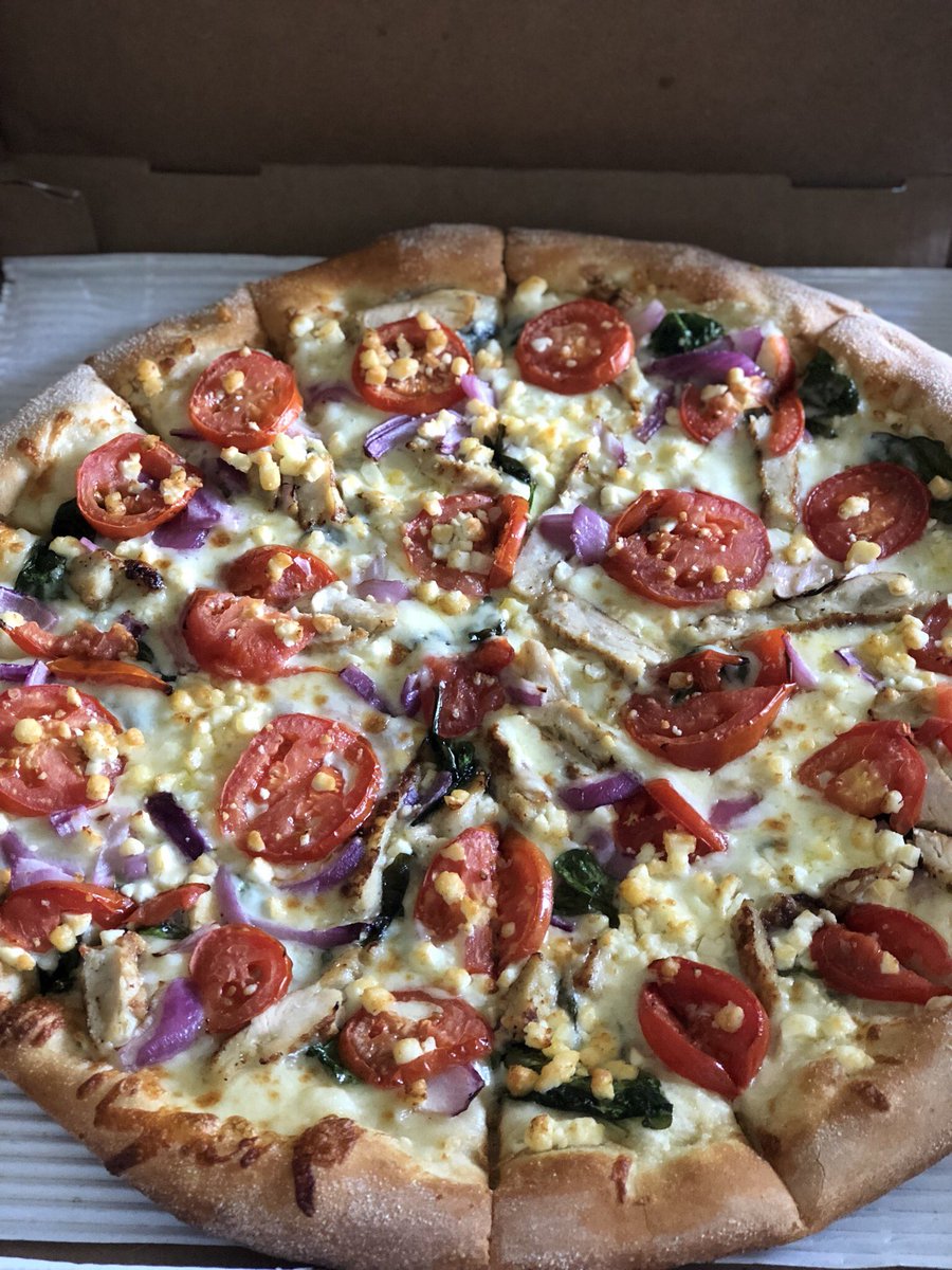 momfiles's tweet photo. Ad- We picked up some delicious food from @MarcosPizza today, for our at-home #gameday dinner 🙌🏽🏈🍕 If you are in Columbia, stop by the Forest Drive location 🎉#PrimoPizza #HelloPrimo #Gogamecocks https://t.co/c0Gm0kaYLT