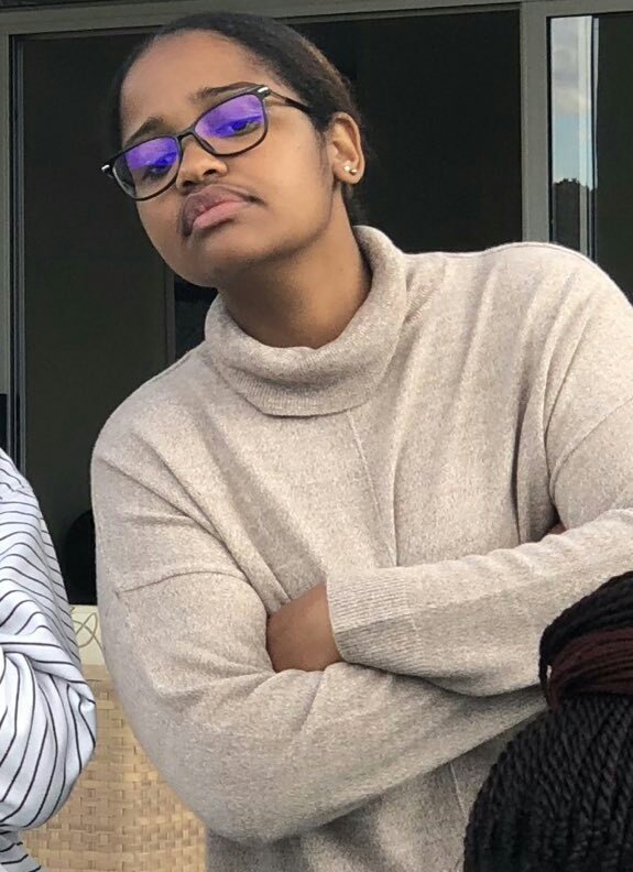 Thandiwe_Myeni's tweet image. When a guy says "Eish hello my size"

Me: