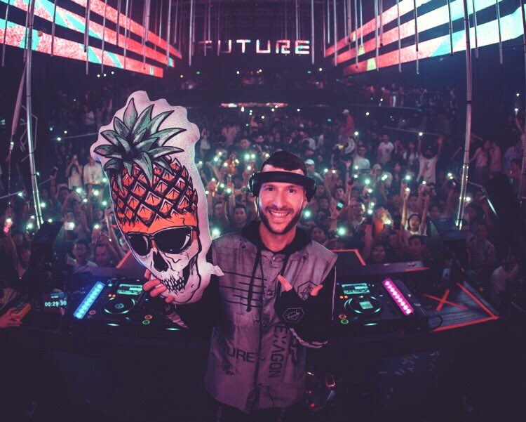DonDiablo's tweet photo. HAD blast out here in CHINA 🇨🇳❤ https://t.co/56RHX5S1Ji