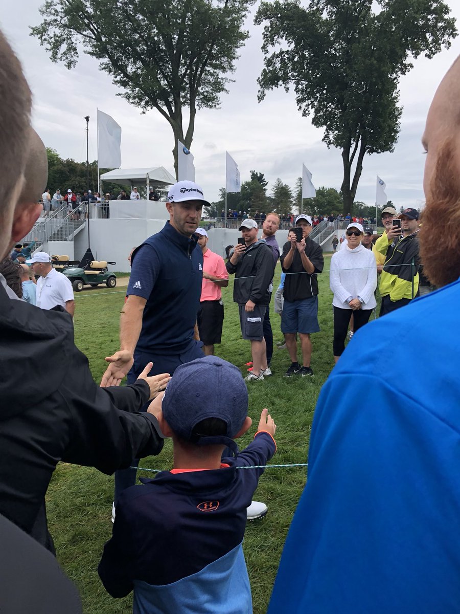 samvincgolf's tweet photo. Hangin’ out @BMWchamps @AroniminkGC ⛳️ I got to see some of my very favorite golfers @JordanSpieth  and @DJohnsonPGA (who slapped my hand!) AND I also found my friend @TreborMelendez 🏌🏻‍♂️#bmwchampionship #golfkid #golflife #pgatour https://t.co/fsRyiSbO6q