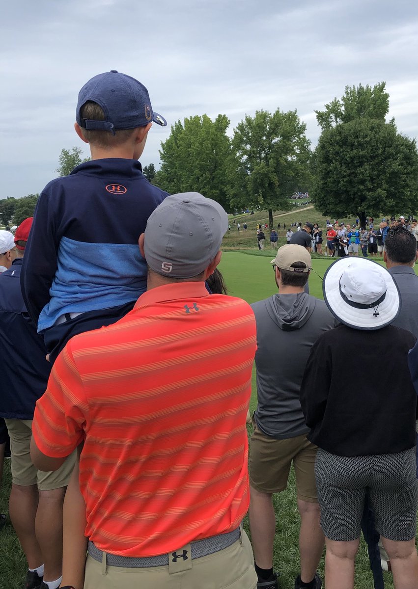 samvincgolf's tweet photo. Hangin’ out @BMWchamps @AroniminkGC ⛳️ I got to see some of my very favorite golfers @JordanSpieth  and @DJohnsonPGA (who slapped my hand!) AND I also found my friend @TreborMelendez 🏌🏻‍♂️#bmwchampionship #golfkid #golflife #pgatour https://t.co/fsRyiSbO6q