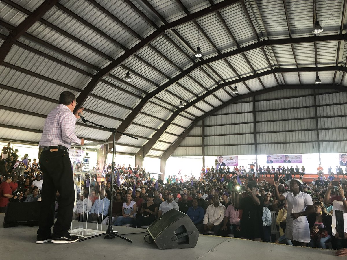 El país demanda cada día mayor transparencia. Asumo el compromiso de que los sorteos y las licitaciones transparentes realizadas por <a href="/DaniloMedina/">Danilo Medina</a>, serán continuadas en nuestra gestión presidencial. #SDNSigueConAmarante [Santo Domingo Norte, Salón Multiusos de Sabana Perdida]