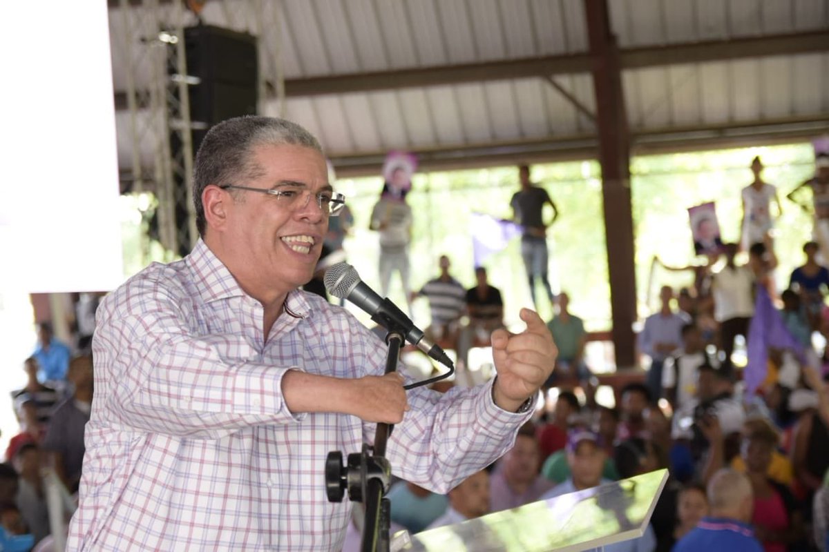 Representamos la Continuidad y Cambio, la garantía de que los logros de los gobiernos del PLD permanezcan y al mismo tiempo avancemos con la renovación permanente. #SDNSigueConAmarante

[Santo Domingo Norte revienta el Salón Multiusos de Sabana Perdida con AMARANTE]