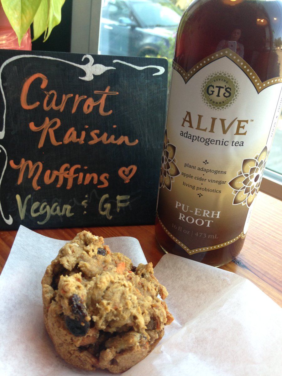 pure9925's tweet photo. Gluten -Free Carrot Raisin hearty  Muffins 🥕 with adaptogenic Teas  Pu-erh Root tastes a lot like a healthy root beer! #organic #glutenfree #nowhitesugar #noprocessedwhiteflour https://t.co/CJQKkK9z4M