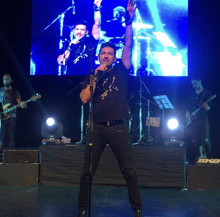 PabloRuizOf's tweet photo. Gracias a todos los que asistieron al concierto en @TeatroGalerias , fue una gran noche!!! #Guadalajara son un gran público. Los llevo en mi corazón .Gracias a todos mis clubs de fans y a mi equipo  que hacen posible que el show sea genial. Los quiero 😘#PabloRuizEnMexico #Gdl https://t.co/d27yhS2mGJ