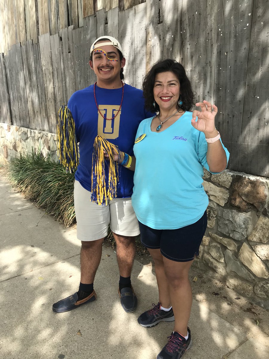 mamarico78's tweet photo. Thank you for food and drinks at Stubbs BBQ Tailgait...Goooooo Golden Hurricanes @UtulsaAlumni @AkinsAISD @AkinsSSA @utulsa @chico_rico_the3 https://t.co/f4QP84IzS1